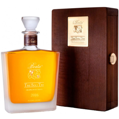Граппа Берта Тре Соли Тре 2016 43% 0,7 л в дер. кор. фото