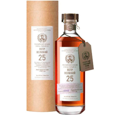 Коньяк Петр Великий ОС 25 лет с мюзле 40% 0,5 л в тубе фото